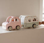 Voiture avec caravane