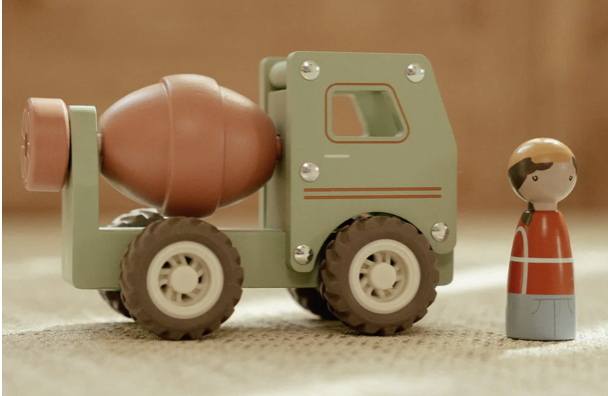 Camion à béton en bois
